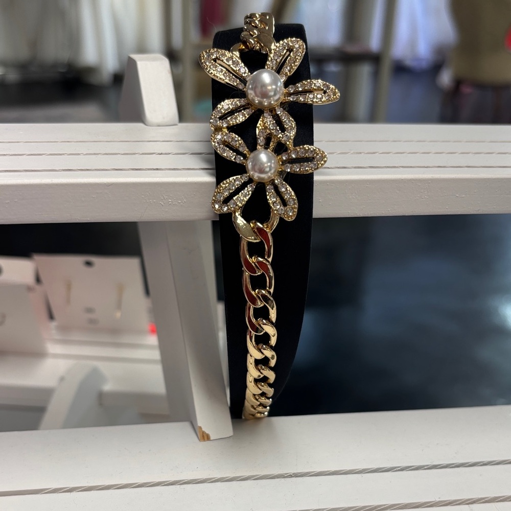 Elegant Black and Gold Floral Headband